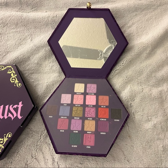 Jeffree star Blood Lust pallet New never used - Picture 2 of 3